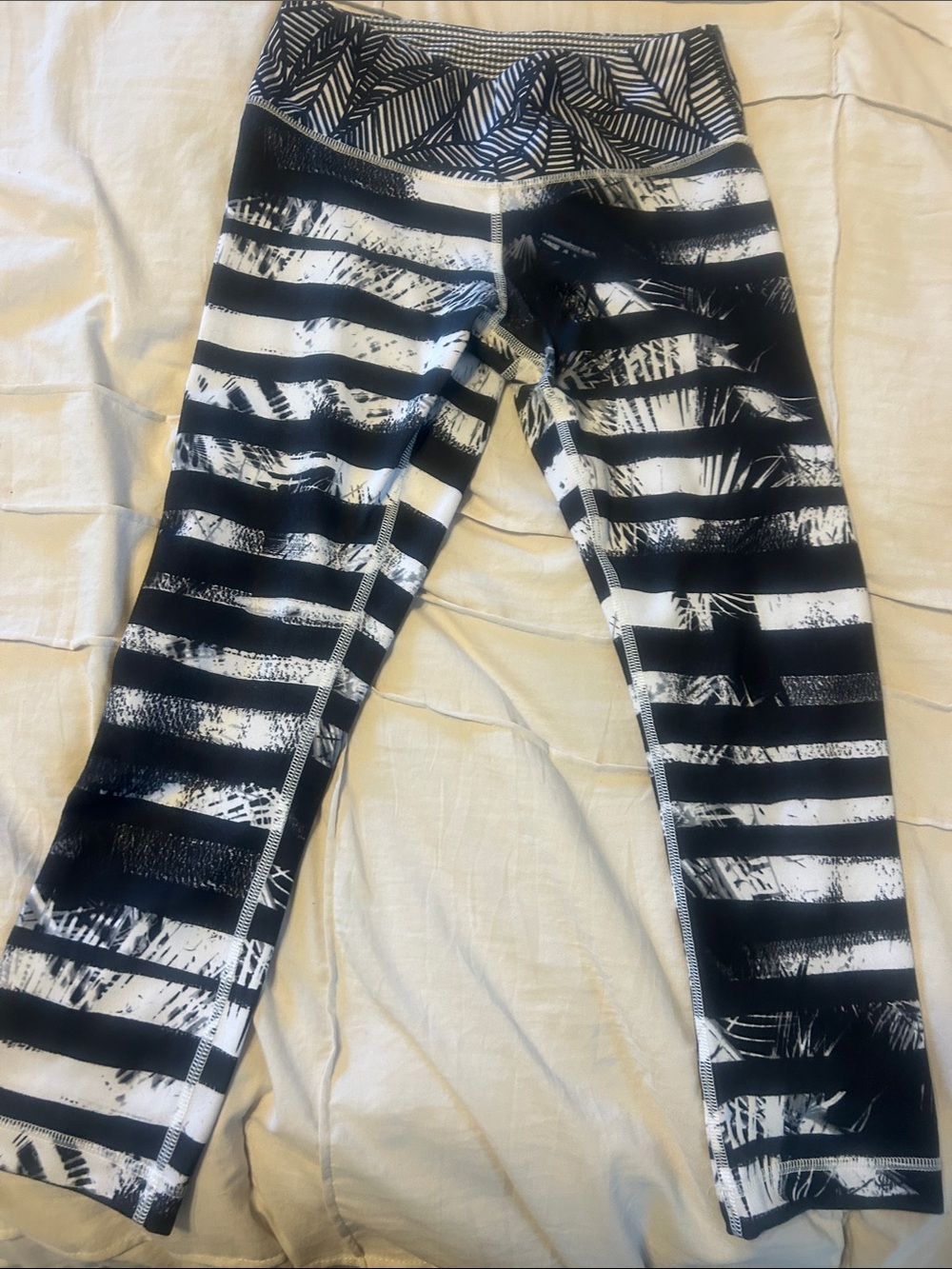 Lululemon Women’s Black & White Striped Active Leggings